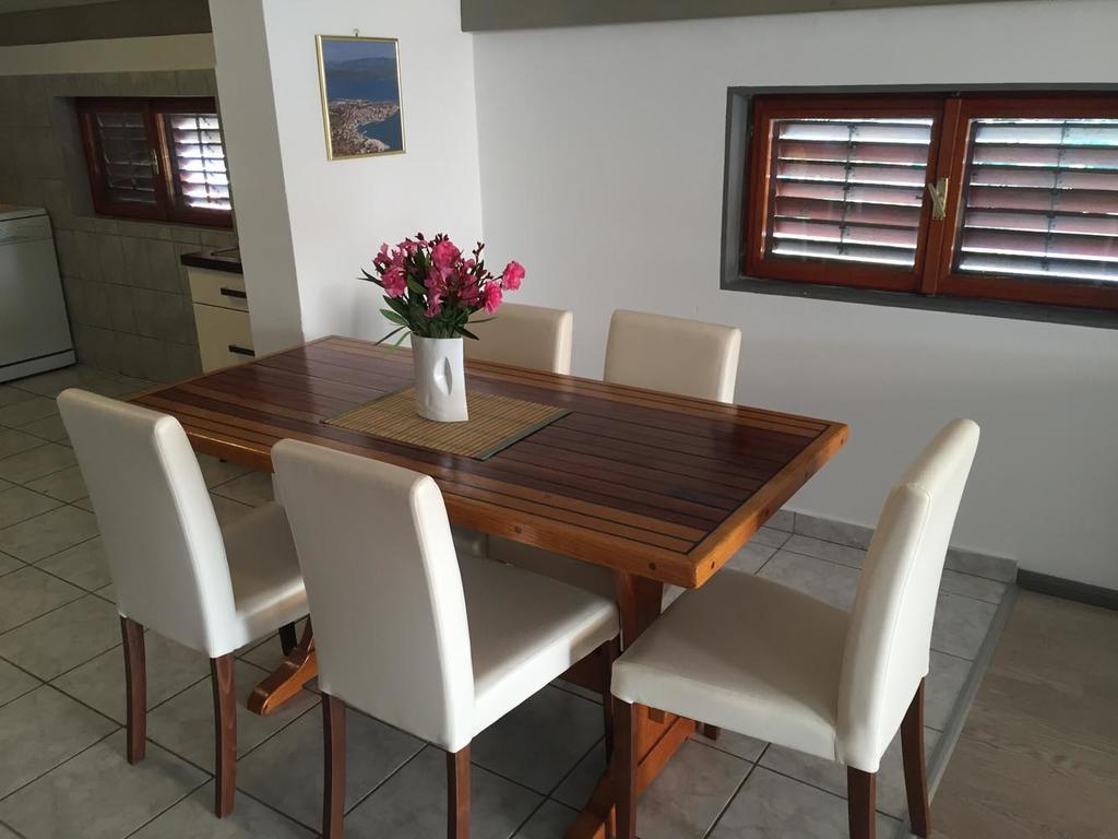 Apartments Pavic Бетина Екстериор снимка